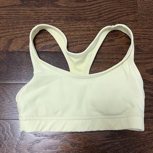 Aritzia/TNA- sports bra/bra top